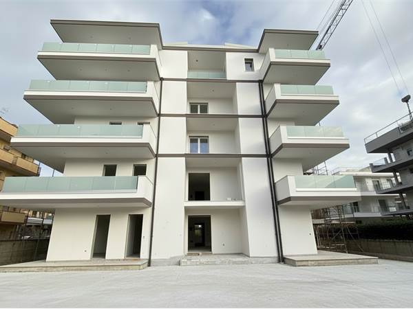  Nuovi Trilocali in Vendita a Elmas