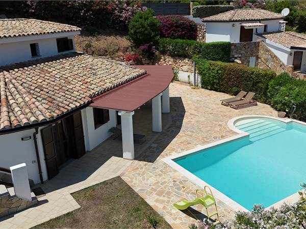 VILLA CON PISCINA DOMUS DE MARIA